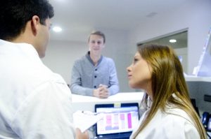 態度が悪い受付は観察力をつけ接遇レベルを向上させよう