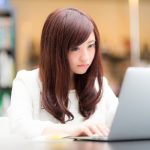 求人票で要チェック!診療時間と休日と給料と福利厚生の確認方法
